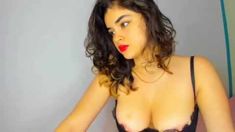 Snapshot of tugataoficial19 chatting on November 1, 11:26 pm estrella online show from November 1, 11:26 pm