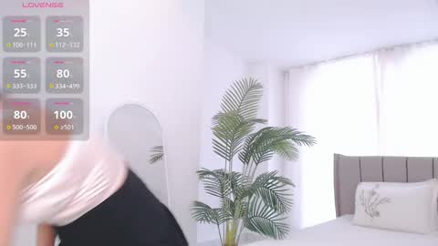 TumiLio online show from February 10, 2:05 pm