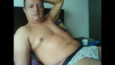 Snapshot of tuserasmia chatting on February 14, 9:21 pm Mario Ramirez online show from February 14, 9:21 pm