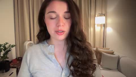 Ariana online show from July 6, 8:11 pm
