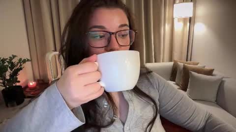 Ariana online show from July 9, 8:57 pm