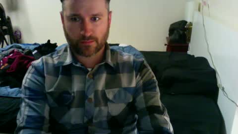 twattickler96 online show from March 2, 3:56 am