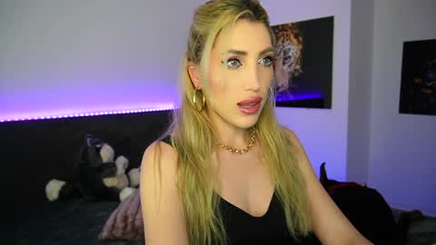 MayCarrey online show from January 1, 7:21 pm