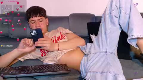Snapshot of twink_daren chatting on October 3, 7:44 pm Mr Daren online show from October 3, 7:44 pm