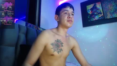 Snapshot of twink_daren chatting on February 26, 12:52 am Mr Daren online show from February 26, 12:52 am