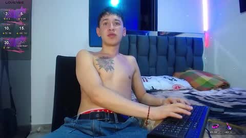 Snapshot of twink_daren chatting on February 18, 12:37 am Mr Daren online show from February 18, 12:37 am