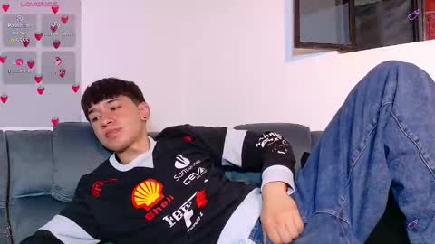 Snapshot of twink_daren chatting on October 7, 5:20 pm Mr Daren online show from October 7, 5:20 pm