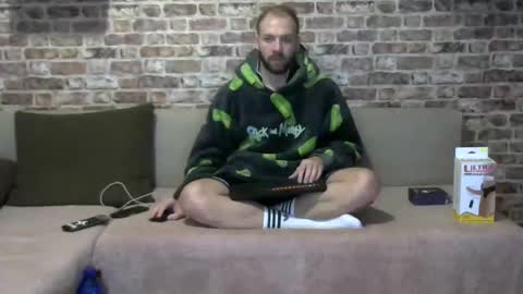 Twinkie981 online show from January 11, 8:26 pm