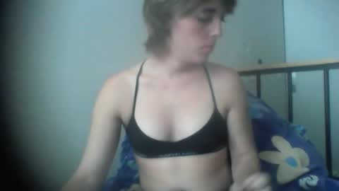 twinkl3toz3 online show from May 5, 11:21 pm