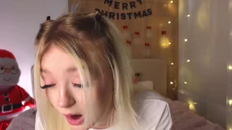 twinklefluff online show from December 20, 5:31 pm