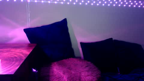 twinklelittlestarla online show from February 23, 10:06 am