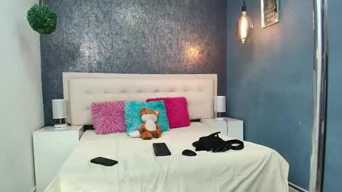 twinslovers_ online show from May 31, 4:11 am