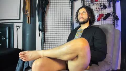 Clio  Tadeo online show from February 23, 9:05 pm