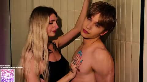 Molly and Nick online show from April 21, 7:54 pm