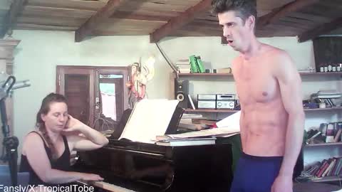 TobeBritta online show from February 13, 6:00 pm