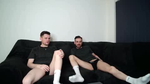 Snapshot of twotwinkhusbands chatting on October 28, 7:15 pm RyanRowan online show from October 28, 7:15 pm