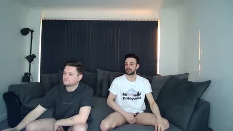 Snapshot of twotwinkhusbands chatting on March 1, 5:27 pm RyanRowan online show from March 1, 5:27 pm