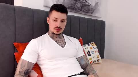 tyagodoll online show from April 18, 7:07 pm