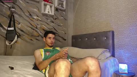 tyl3r_coop3r online show from February 18, 3:23 pm