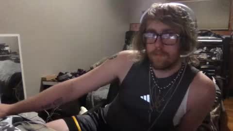 tylahfae online show from March 16, 5:44 am