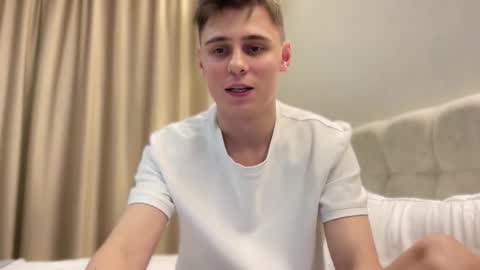 Snapshot of tyler_garrner chatting on September 13, 5:26 pm tyler_garrner online show from September 13, 5:26 pm