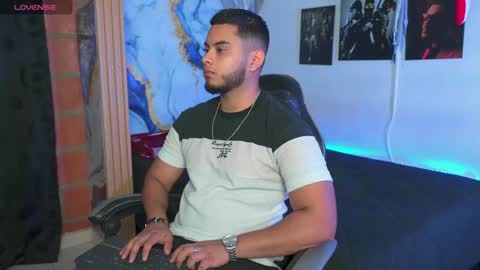 Tyler online show from November 12, 11:07 pm