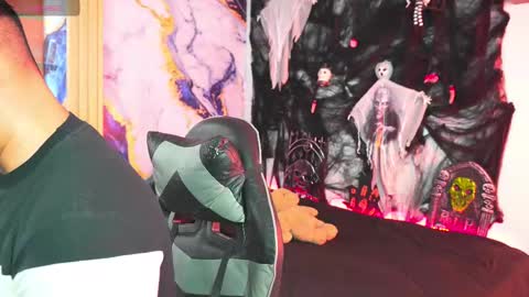 Tyler online show from October 20, 8:14 pm