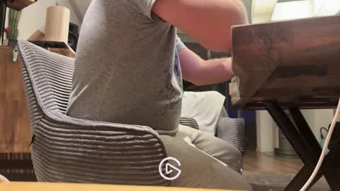 ueberdruck01 online show from December 16, 10:27 pm