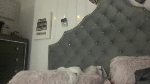 urbabyygirl online show from February 9, 9:26 am