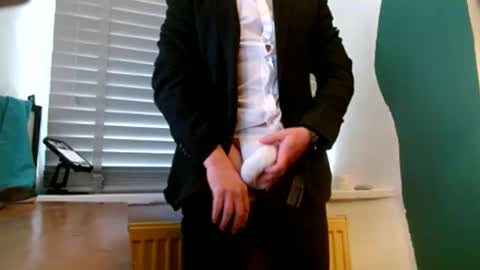 ukclive online show from October 15, 9:32 am