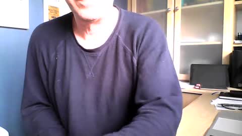 mark online show from May 23, 9:38 am