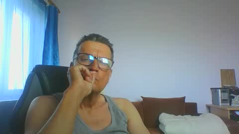 ulmeni4 online show from March 18, 7:47 am