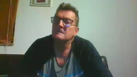 Snapshot of ulmeni4 chatting on January 3, 9:57 pm ulmeni4 online show from January 3, 9:57 pm