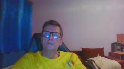 ulmeni7 online show from July 30, 7:03 pm