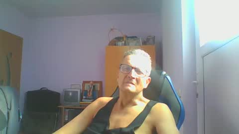 ulmeni7 online show from November 1, 11:42 am