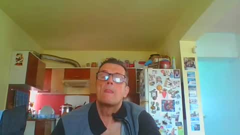 ulmeni7 online show from April 23, 11:07 am