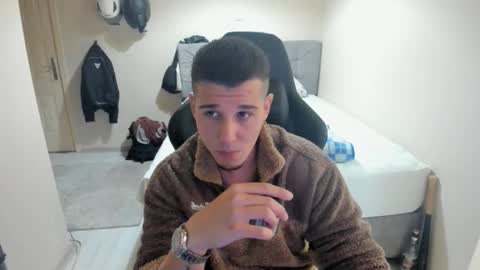 Snapshot of ulxer chatting on October 1, 7:02 pm hi im mike tyson - online show from October 1, 7:02 pm