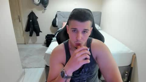 Snapshot of ulxer chatting on September 17, 8:23 pm hi im mike tyson - online show from September 17, 8:23 pm