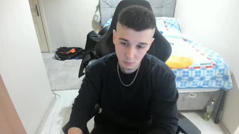 Snapshot of ulxer chatting on December 26, 9:04 pm hi im mike tyson - online show from December 26, 9:04 pm