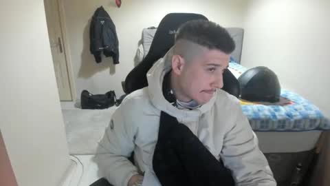 Snapshot of ulxer chatting on February 13, 7:21 pm hi im mike tyson - online show from February 13, 7:21 pm