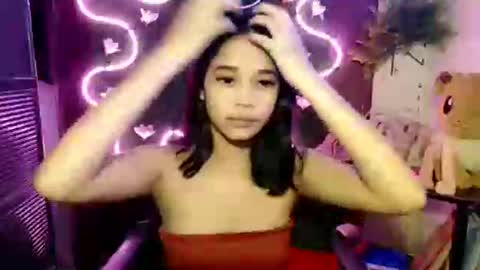 umi online show from November 13, 7:55 am