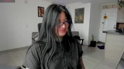 Franchesca  online show from June 5, 7:08 pm