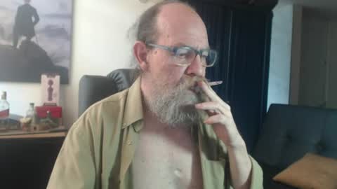Uncle Hottie online show from July 22, 5:26 pm