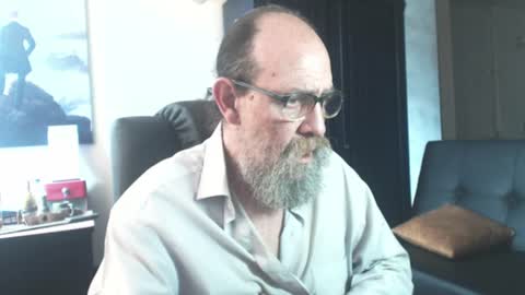Uncle Hottie online show from July 10, 5:39 pm