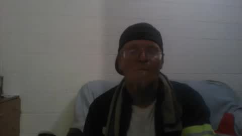 unclemuff online show from November 2, 2:11 am