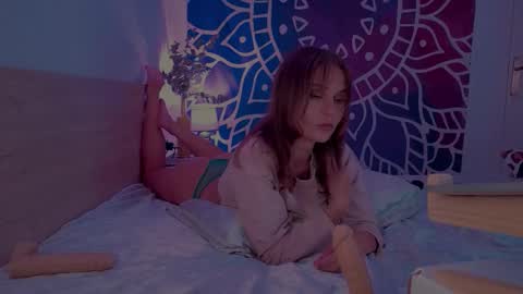 Alice online show from October 10, 9:08 pm