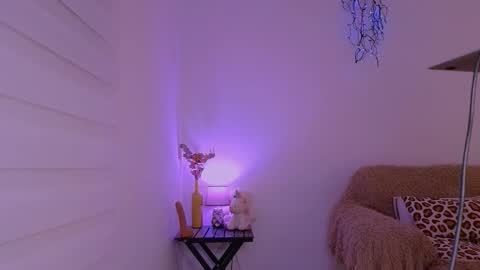 Alice online show from March 10, 6:45 pm