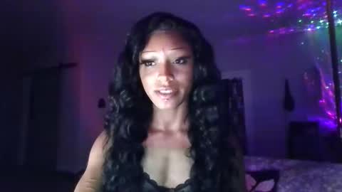 uniqecho online show from October 23, 11:05 pm