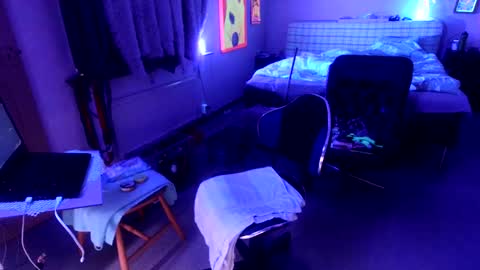 unlitimnaughty_ online show from January 24, 11:48 am