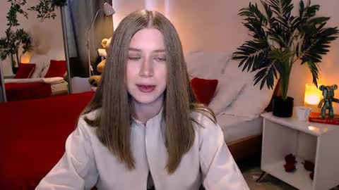 unreal_lady online show from July 14, 11:05 am